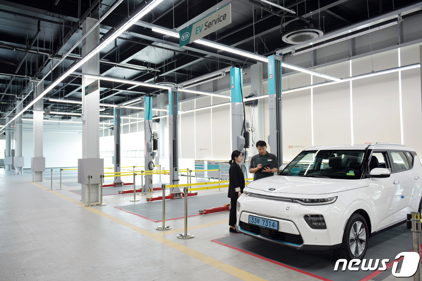 기아車, 전기차 전용 정비 작업장 구축