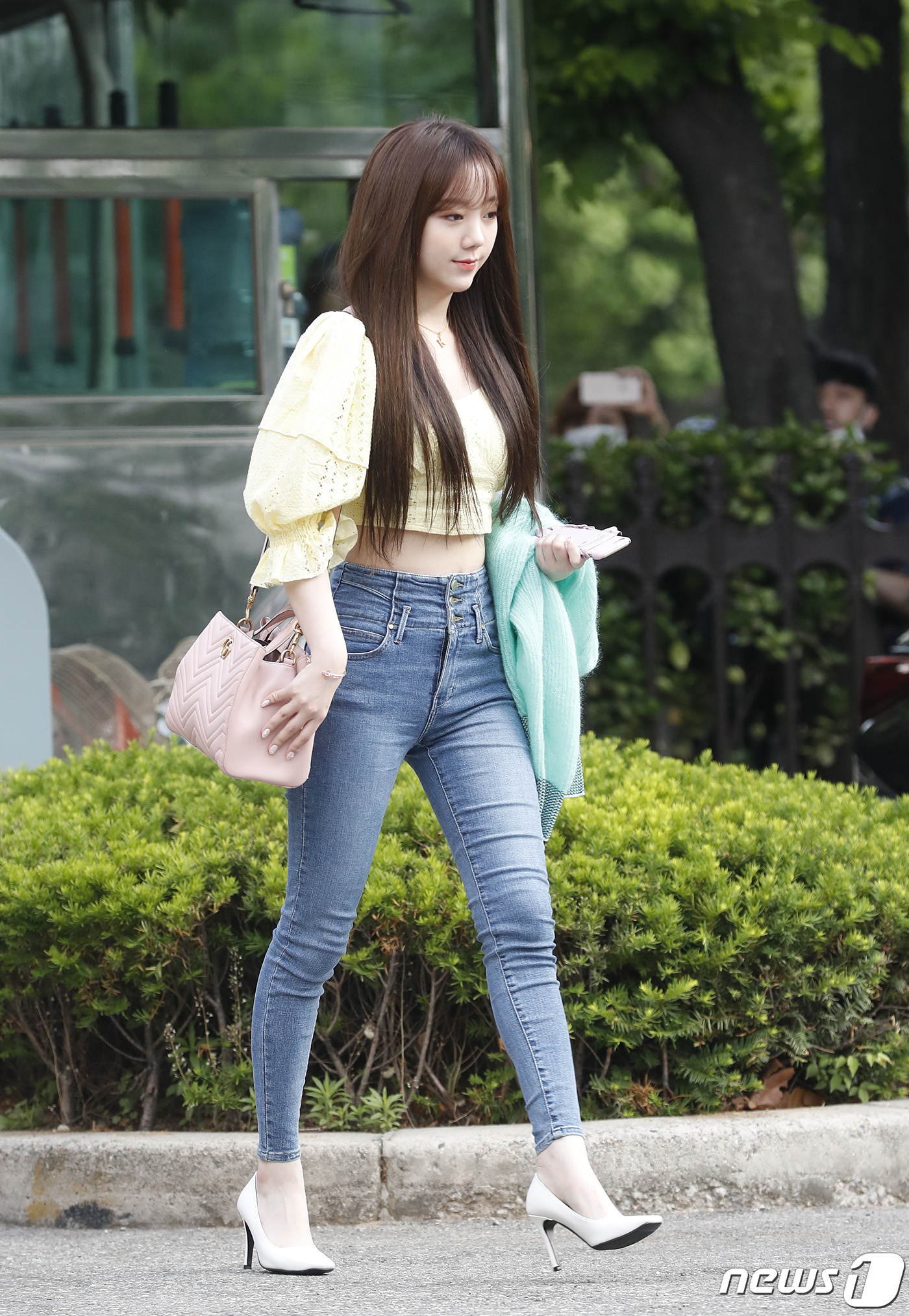 러블리즈 케이, 예쁜 허리라인