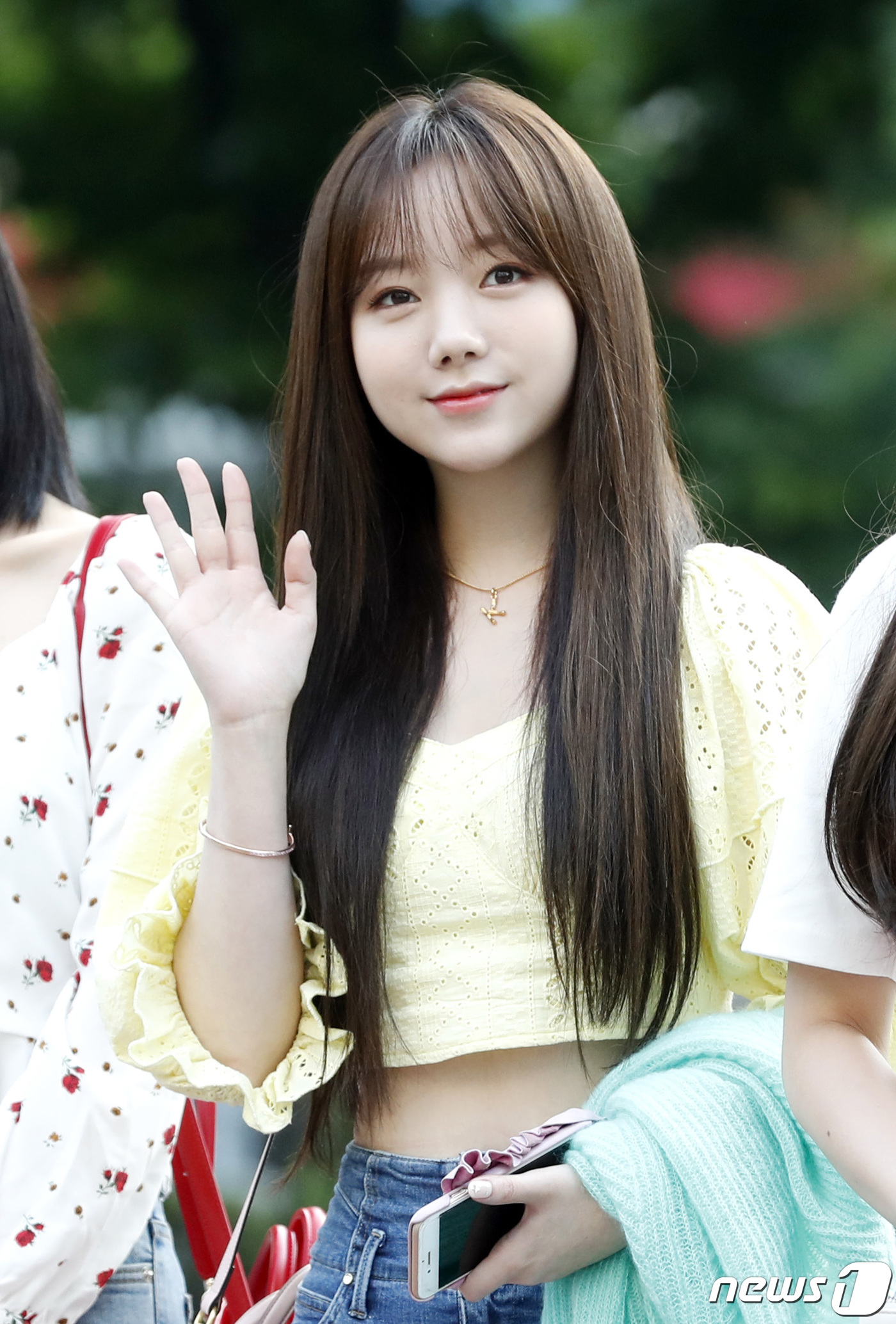 러블리즈 케이, 잘록한 허리라인