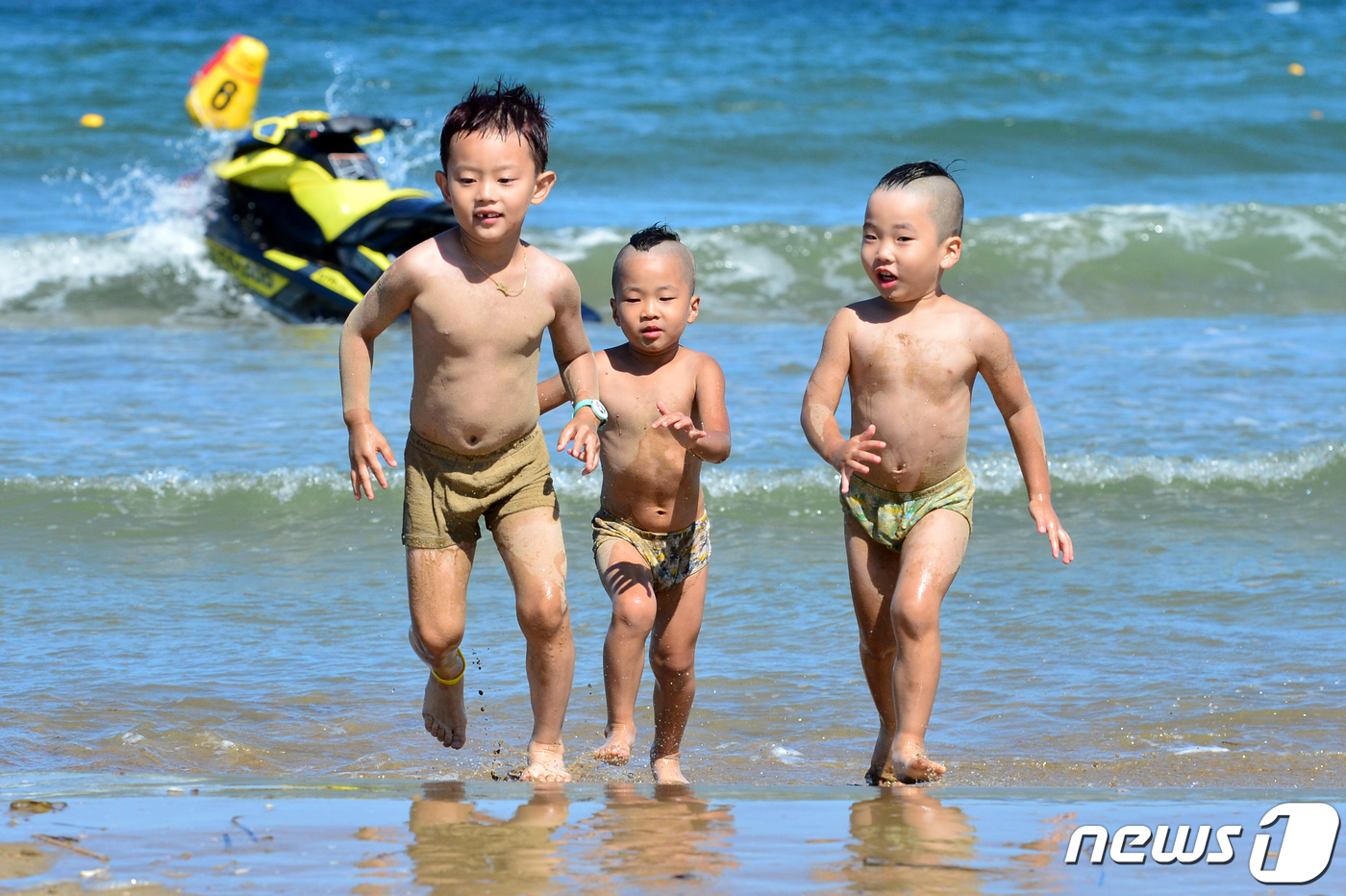 여름은 개구쟁이들의 계절