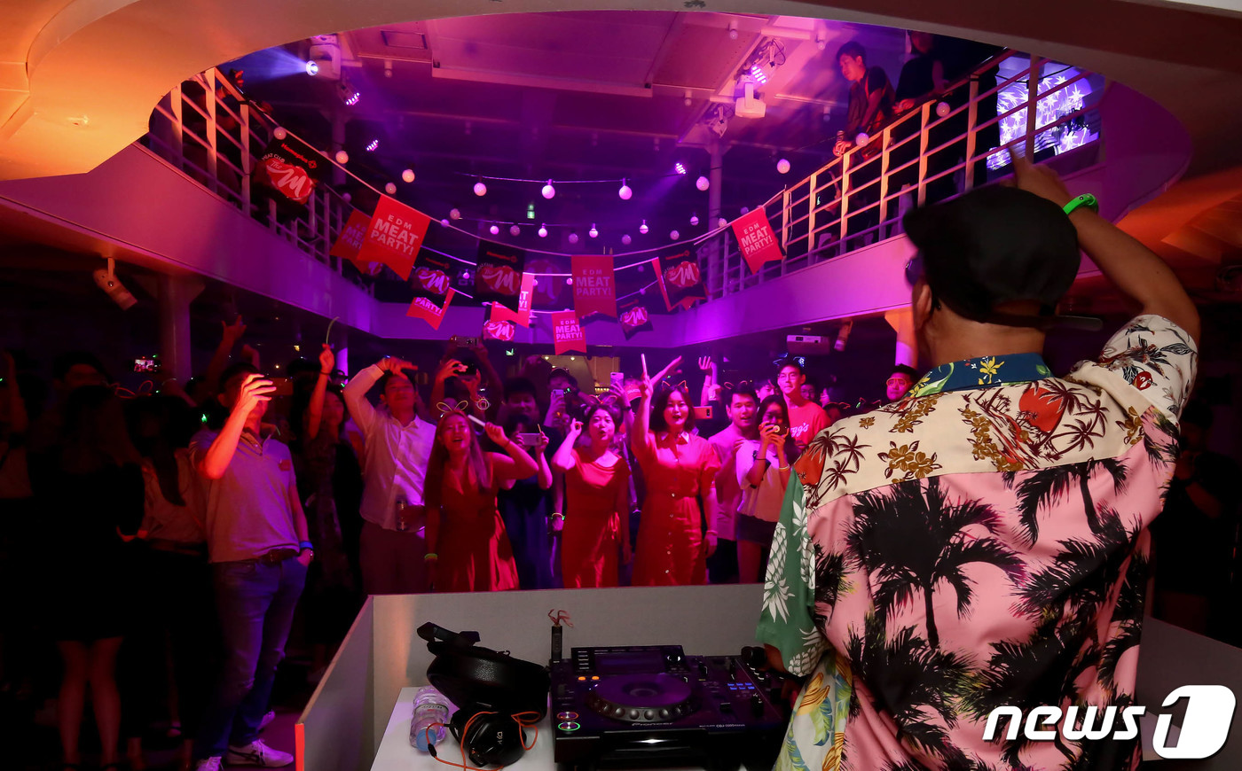 음악과 고기가 함께하는 홈플러스 EDM 미트 파티