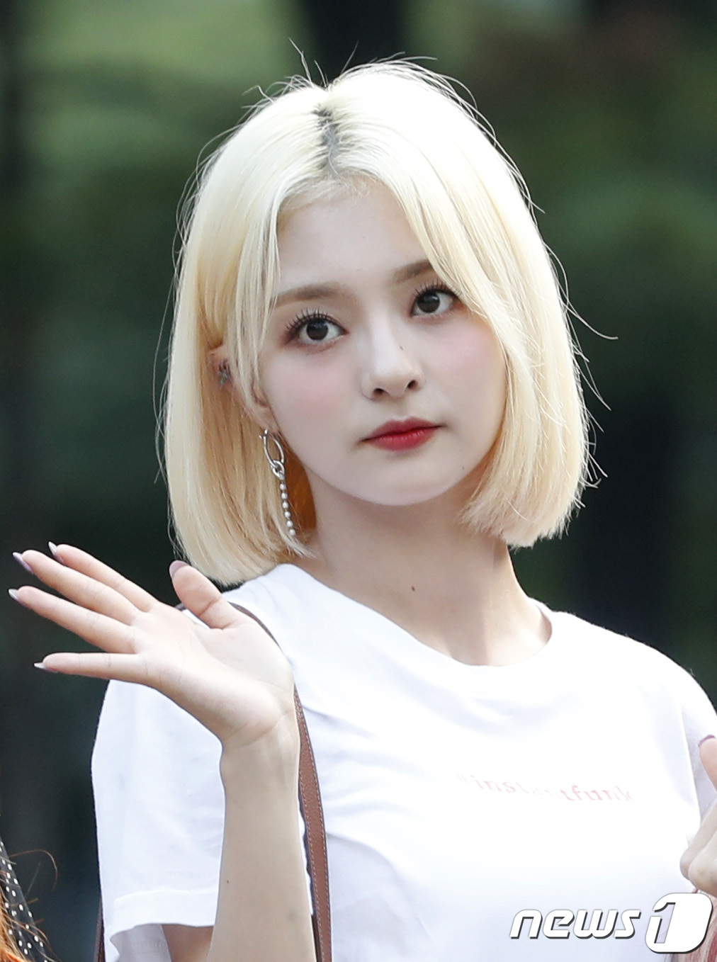 프로미스나인 나경, 인형이 따로없네