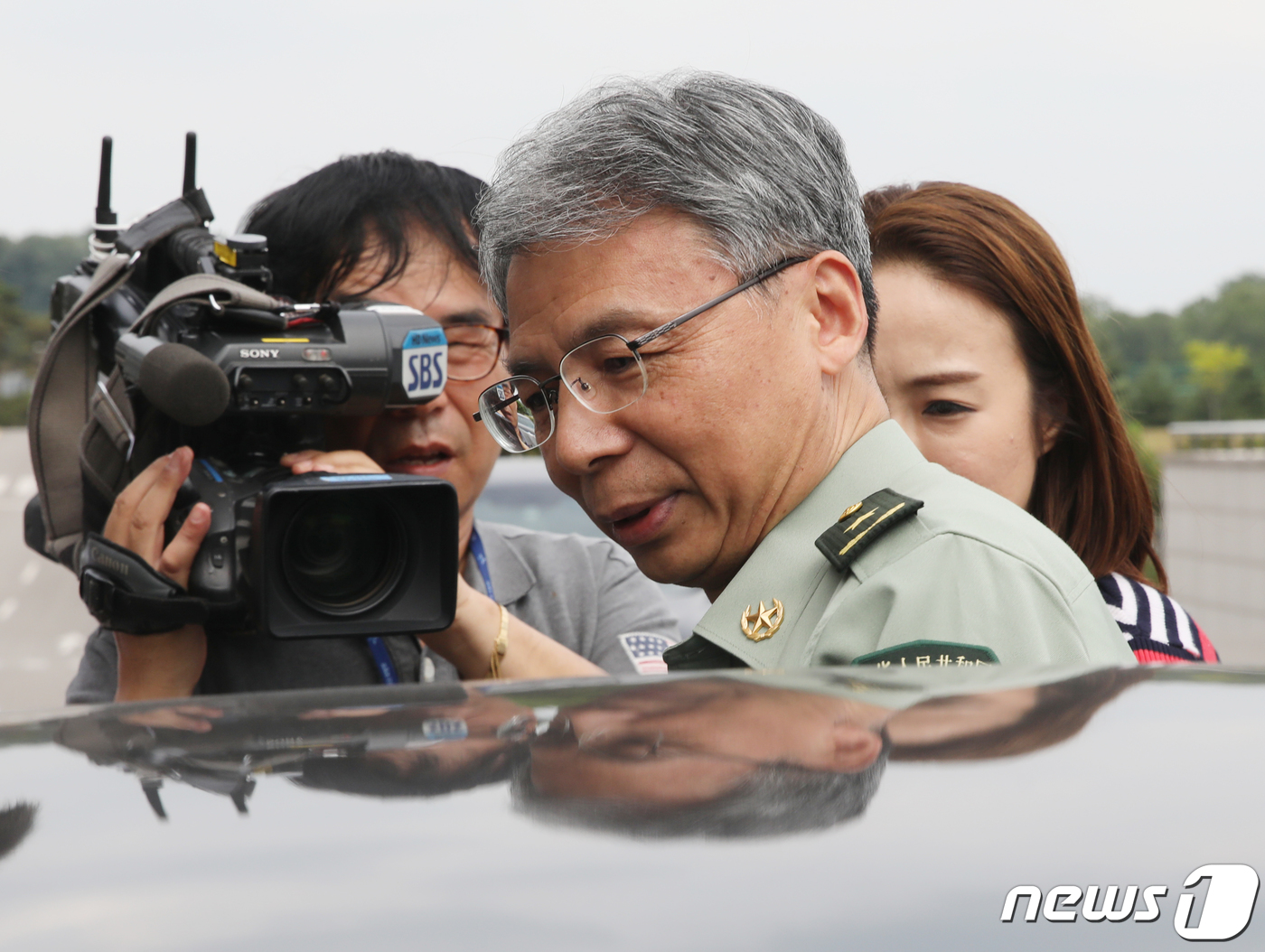 합참 나서는 두농이 중국 국방무관