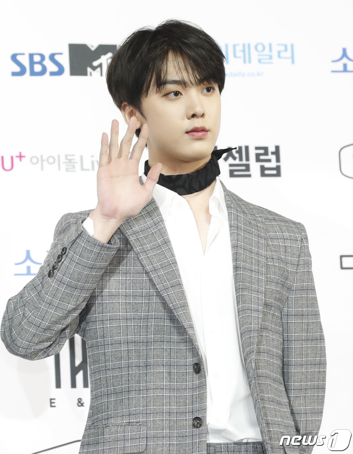 아스트로 산하, 차은우 위협하는 잘생김