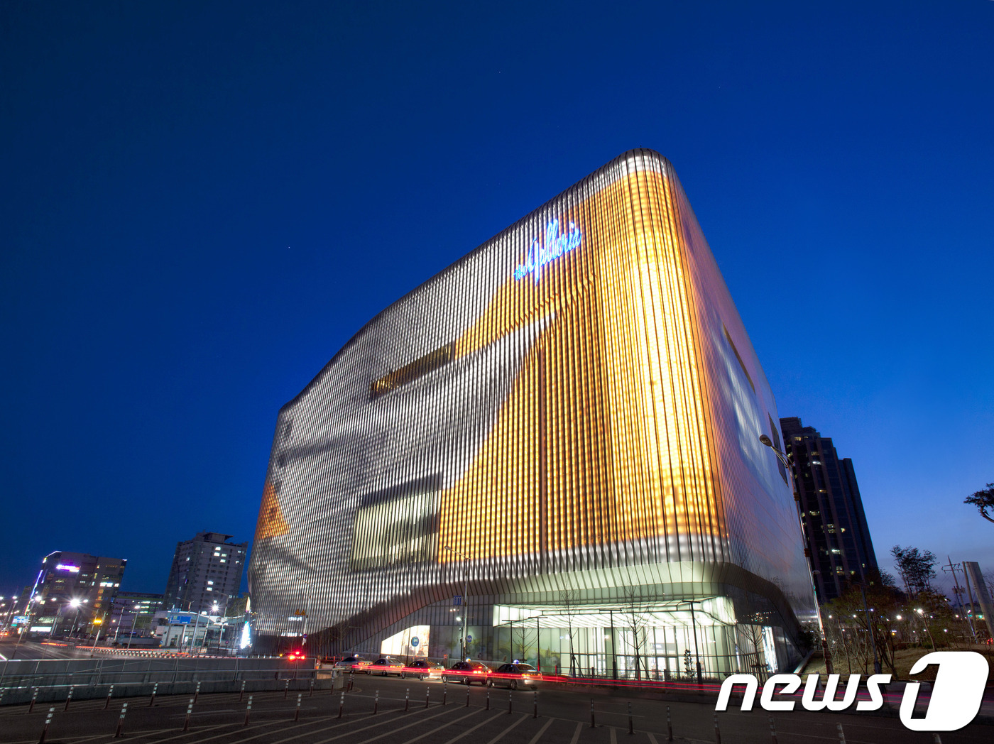 천안 갤러리아백화점, 24일까지 해외 명품대전
