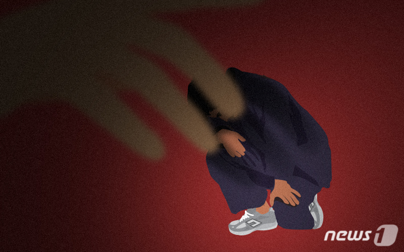 애매한 손동작…남학생 성기 만지려한 혐의 학교경비원 무죄