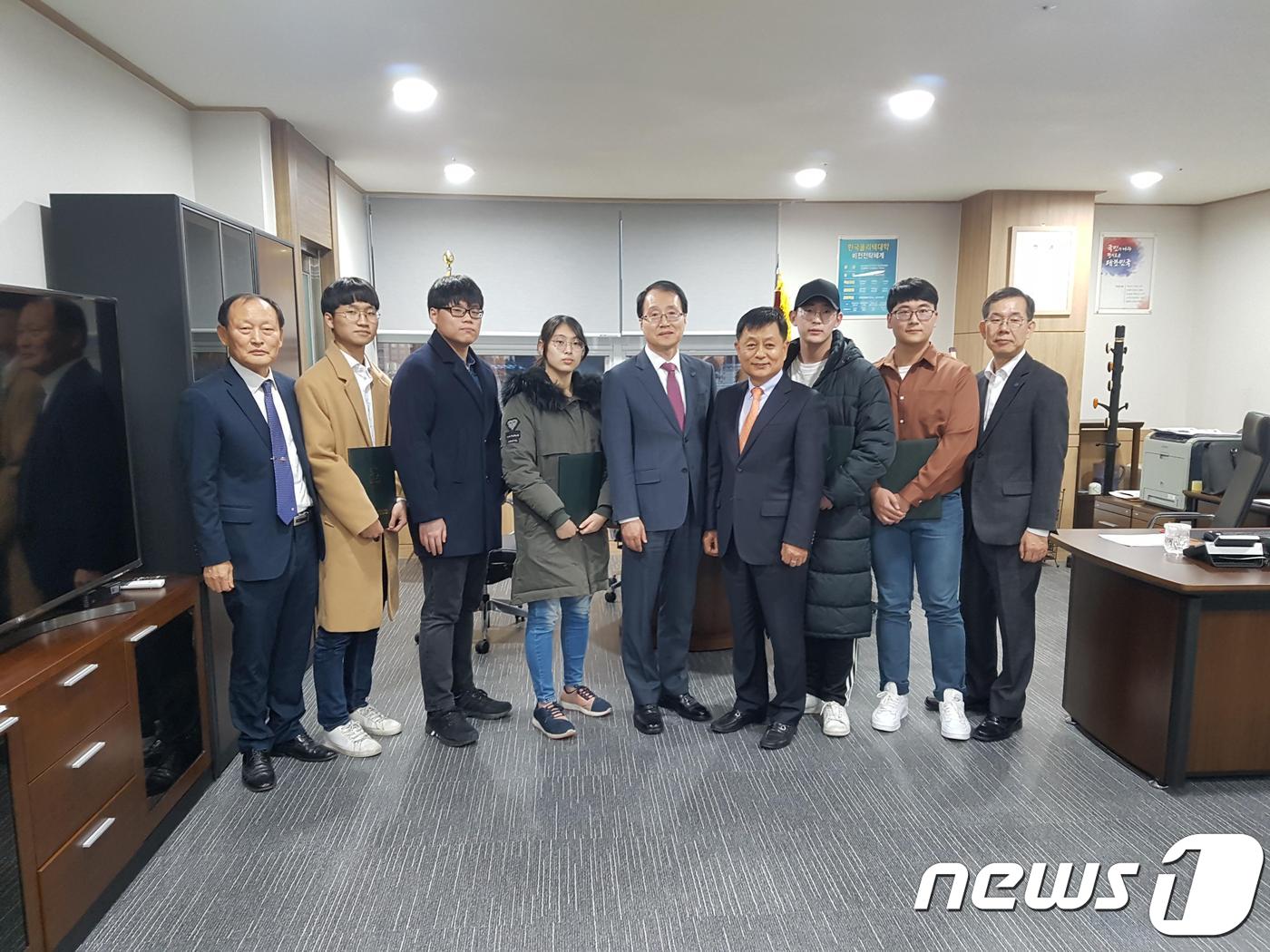우신전자산업 심순택 대표, 폴리텍 대전캠퍼스에 장학금
