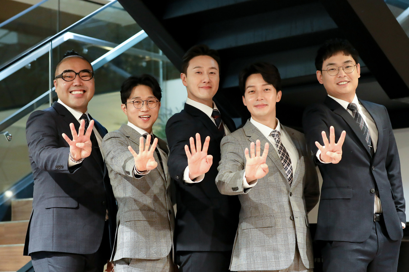 마흔파이브 40세에 가수 도전…장난스럽게 보이지 않길(인터뷰)
