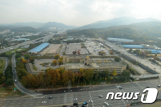 4500억 투자했는데 3년째 공터, 하림 양재물류센터에 무슨 일이?