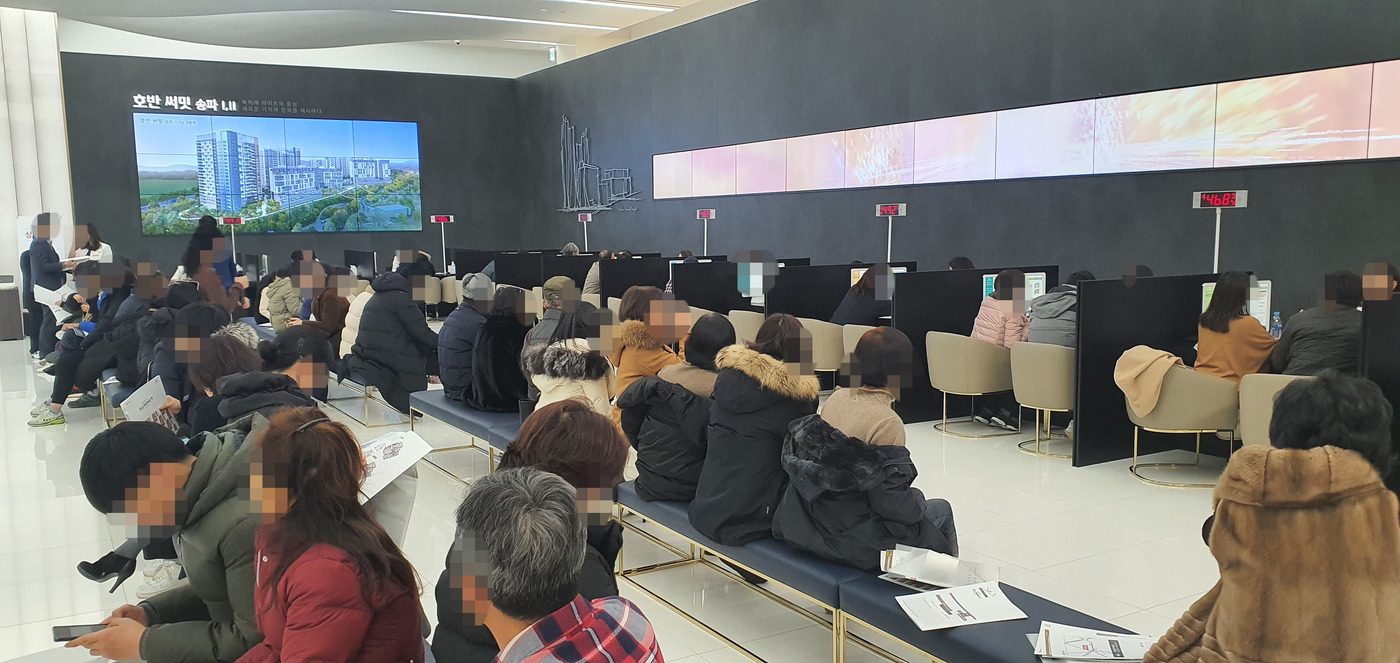 [분양현장+]북위례 로또…호반써밋 송파 1·2차 북적