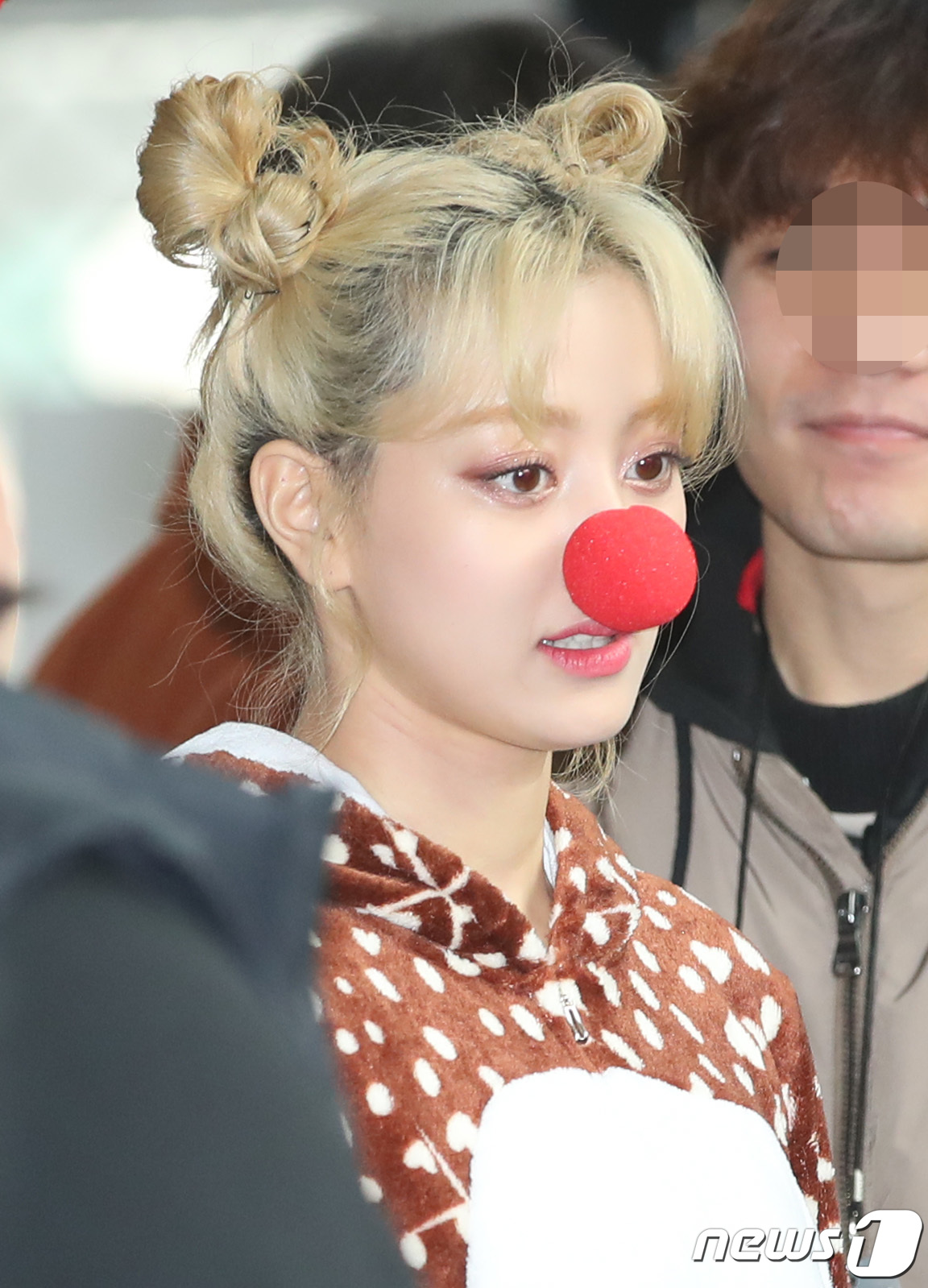 빨간 코 지효