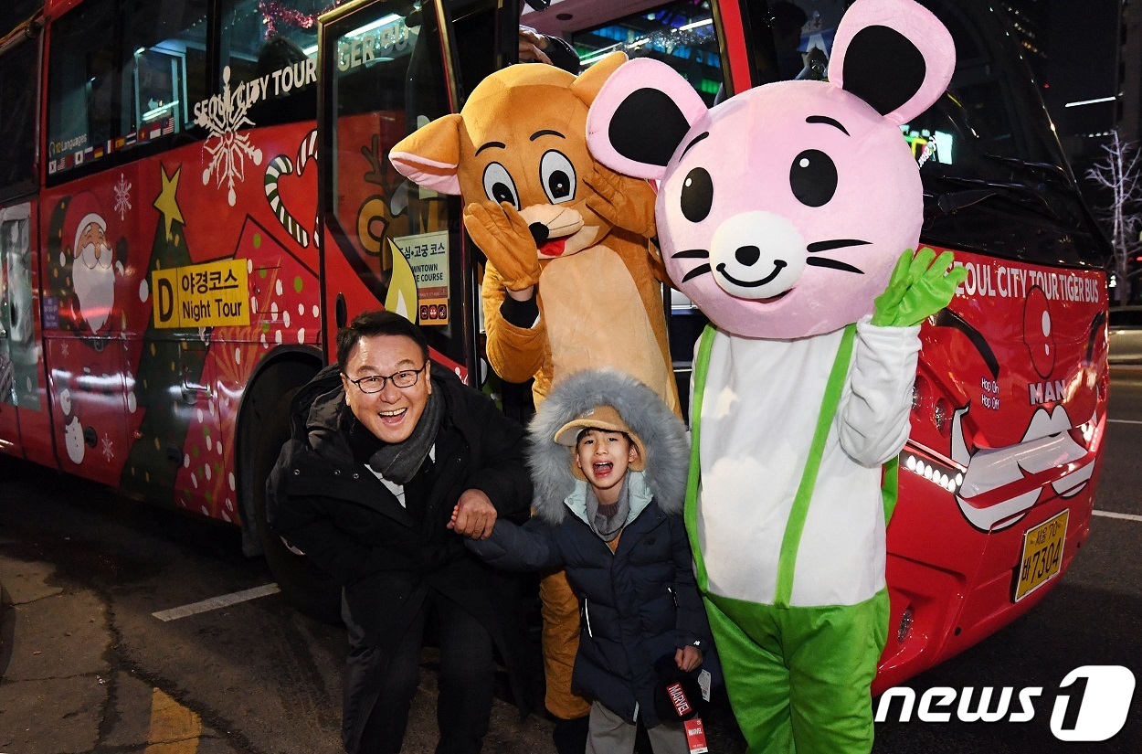 서울시티투어 타이거버스, 새해 복 많이 받으세요