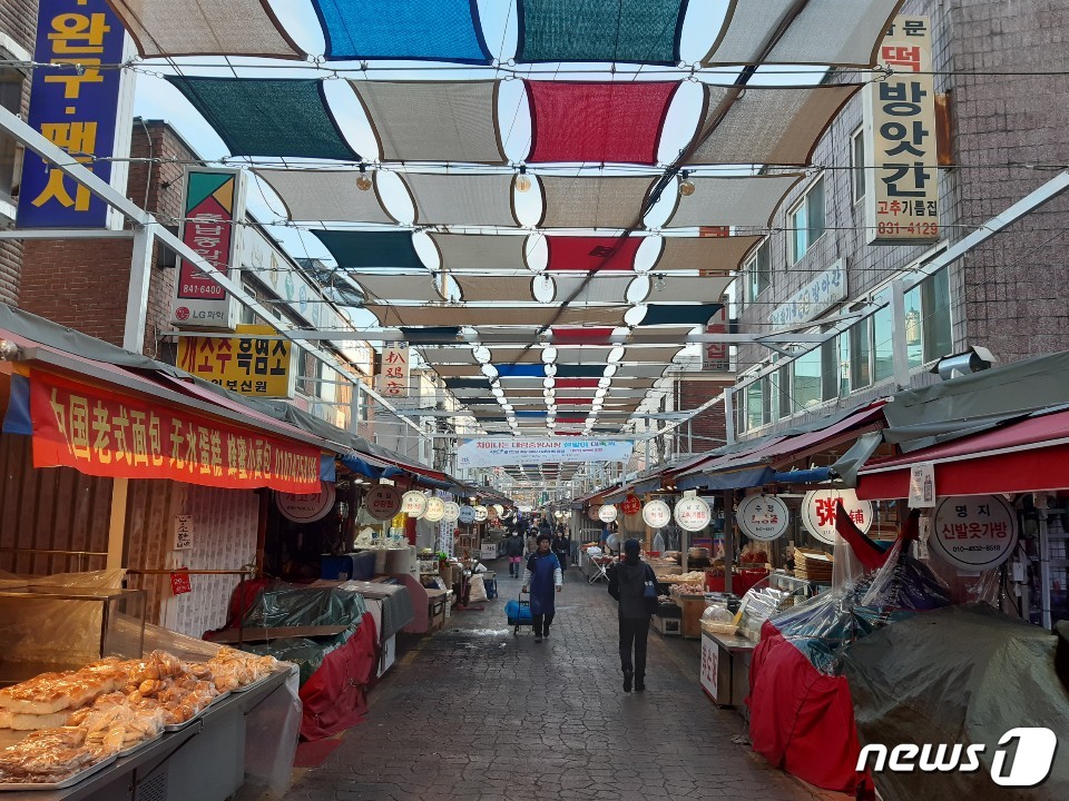 조선족 10명 일거리 찾던 직업소개소 이제 1명도 힘들다