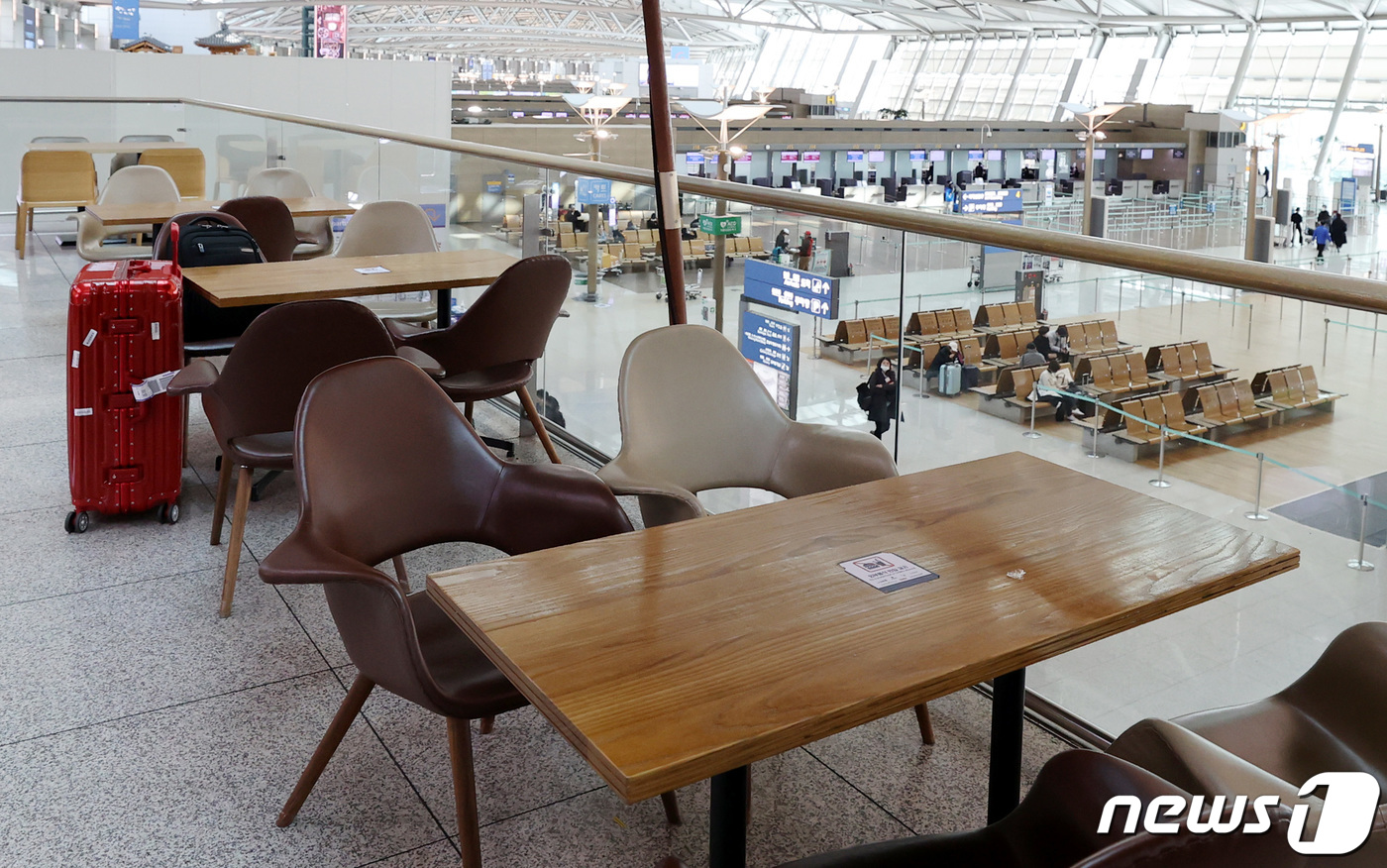 인천공항 외식업체들 신종코로나에 영업 중단도 고려