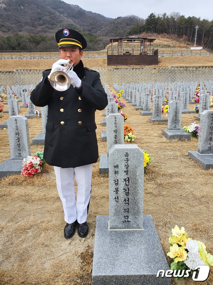 국립대전현충원, 안장자 묘소 사진 전송서비스 실시