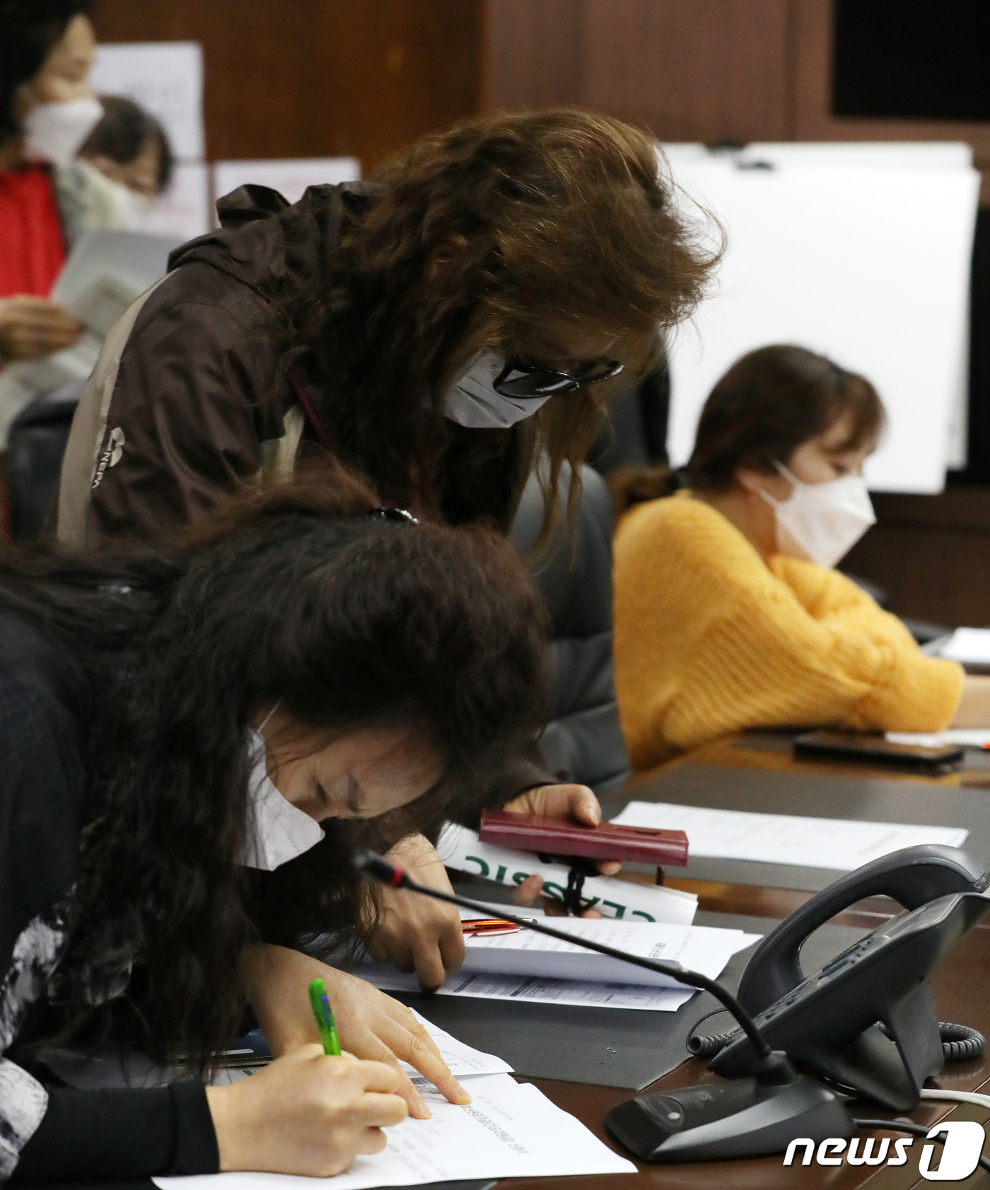 재난관리기금 신청하는 운영제한 행정명령 대상시설 관계자들