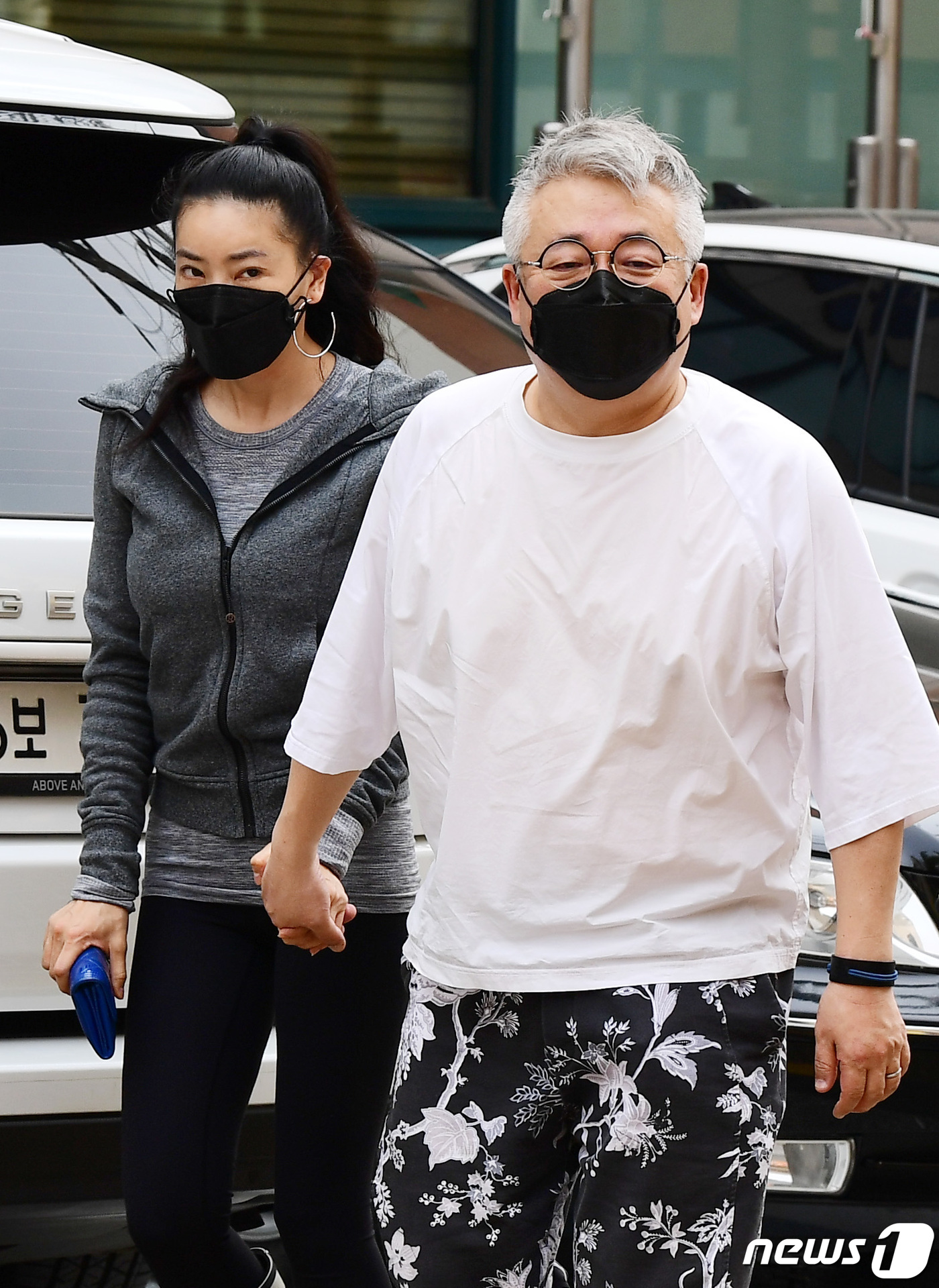김형석, 투표는 예쁜 아내와 함께