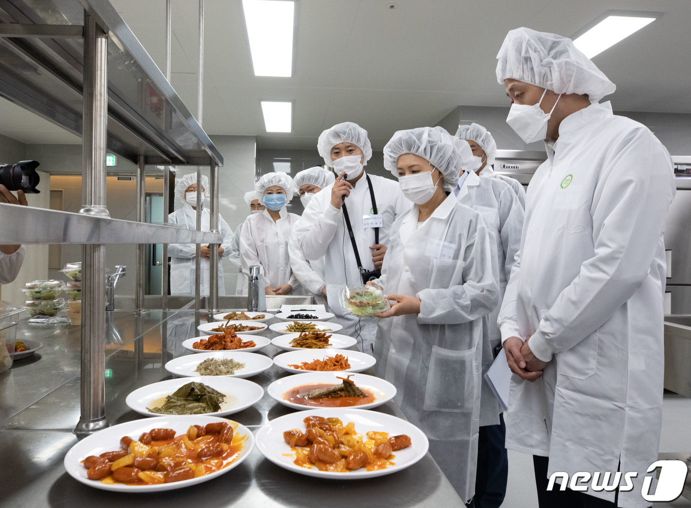 이의경 식약처장·정중교 대표 프레시지 생산현장 점검