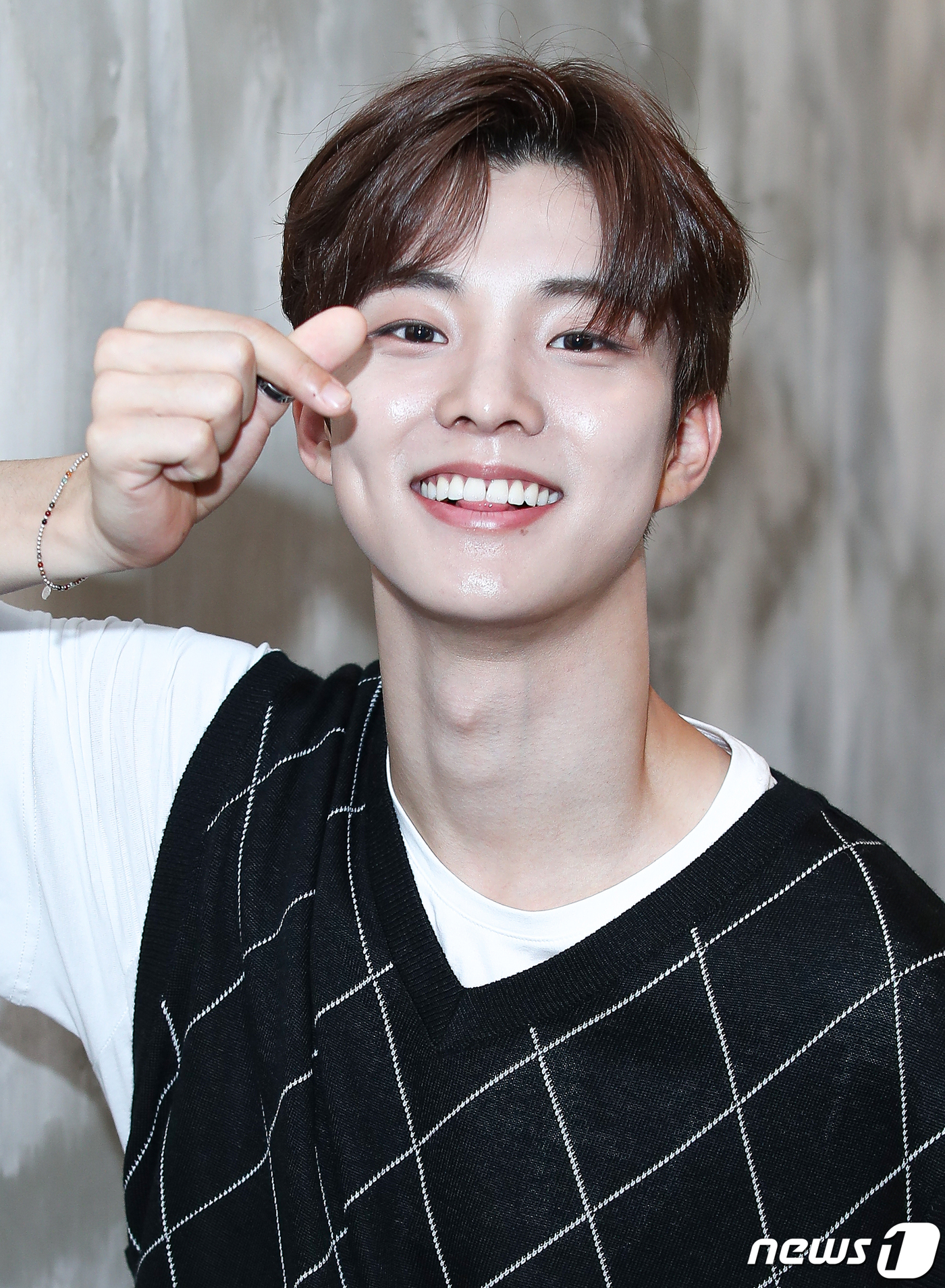 더보이즈 큐 이 미소 소장각