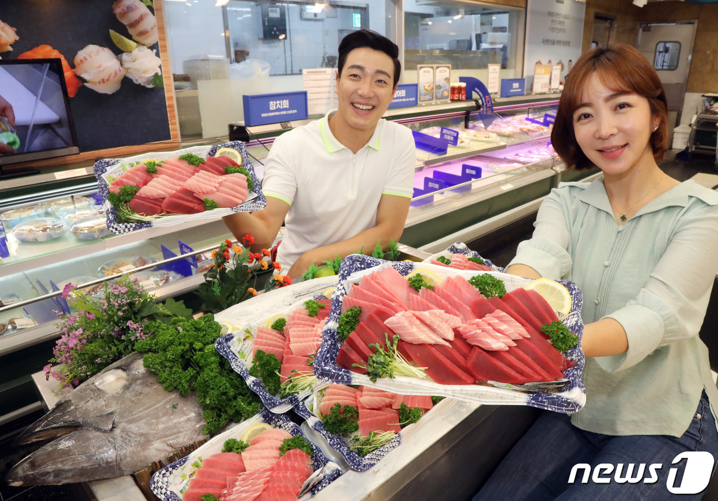 이마트에 오면 참치회가 반값!