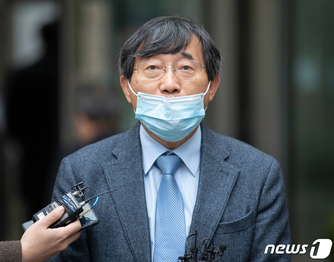 입장 밝히는 서홍관 한국금연운동협의회장