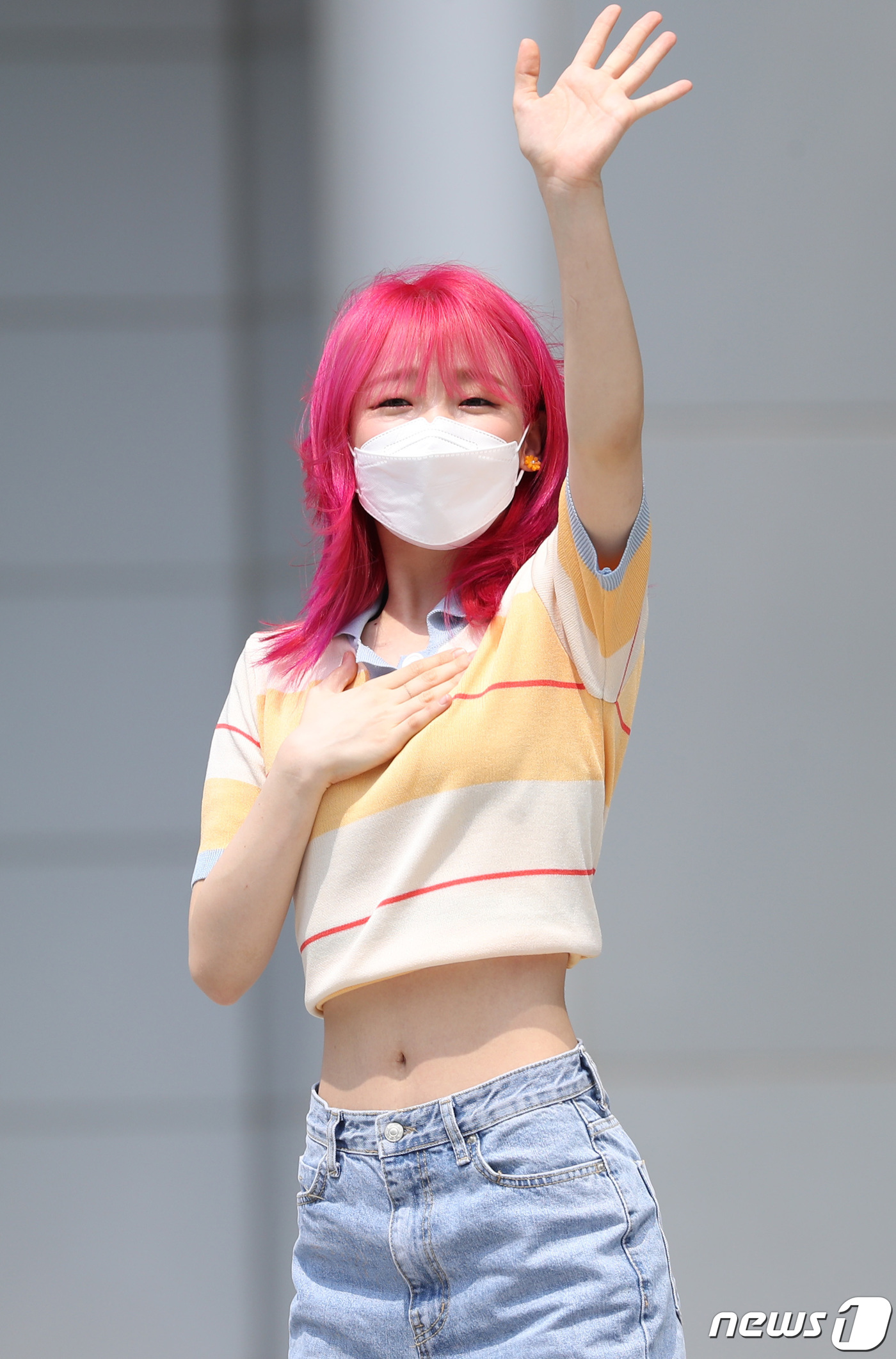 오마이걸 승희, 핫핑크 헤어도 찰떡