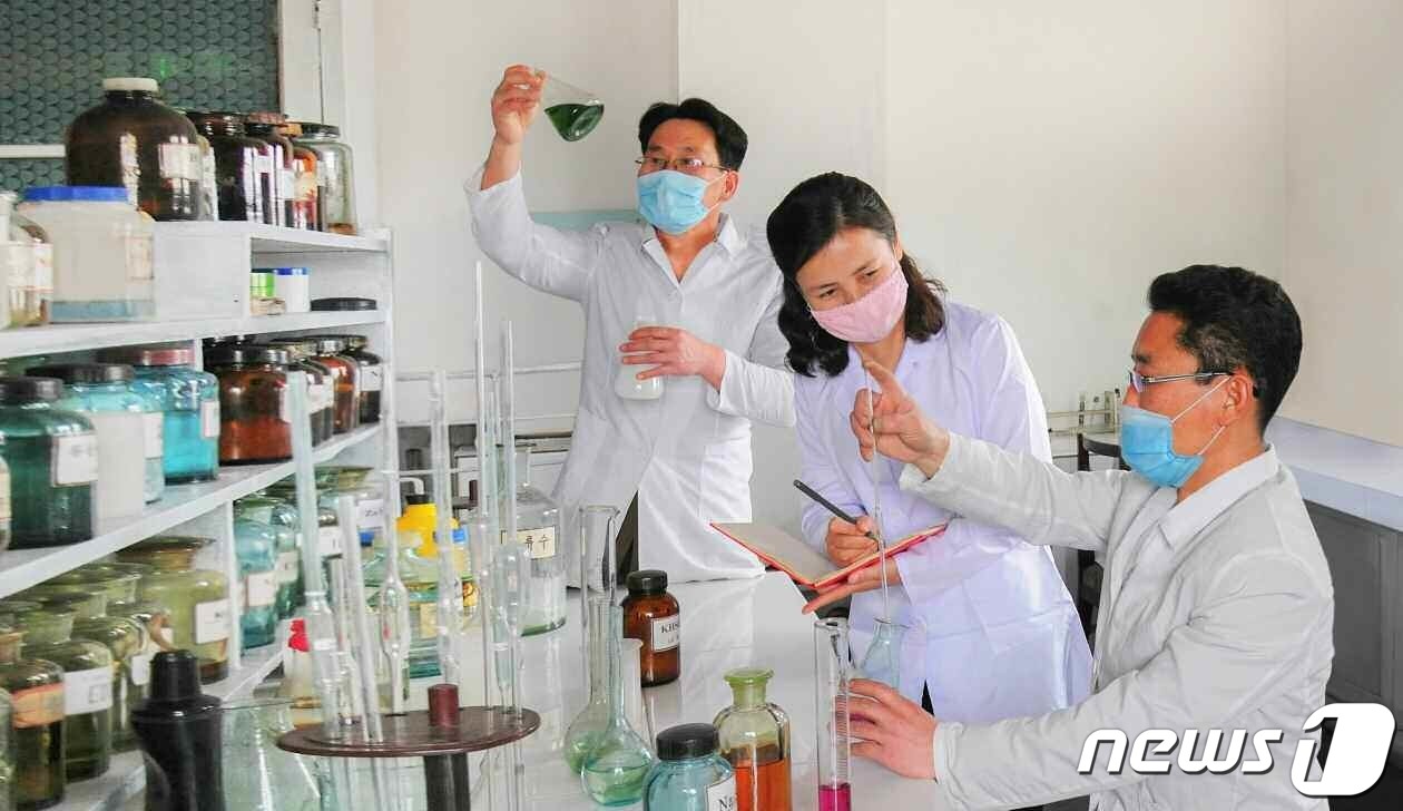 노동신문 금속 화학공업, 총진군대오 선봉서 나아가자