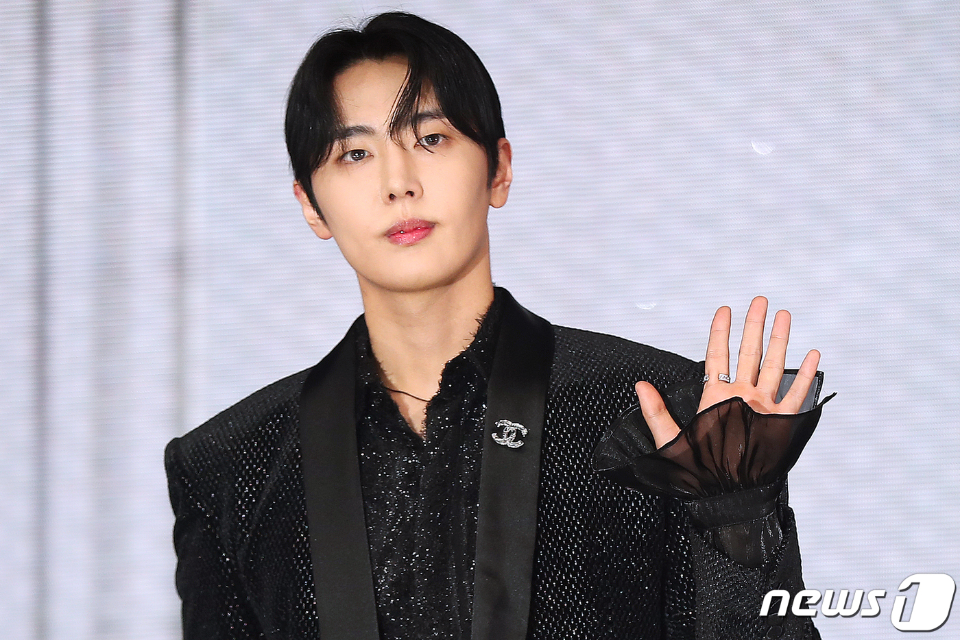 SF9 재윤 시크한 표정