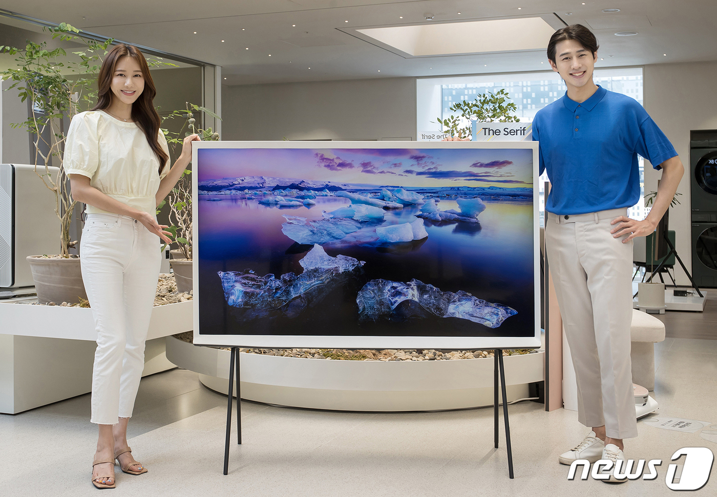삼성전자, 라이프스타일TV 더 세리프 65인치 출시