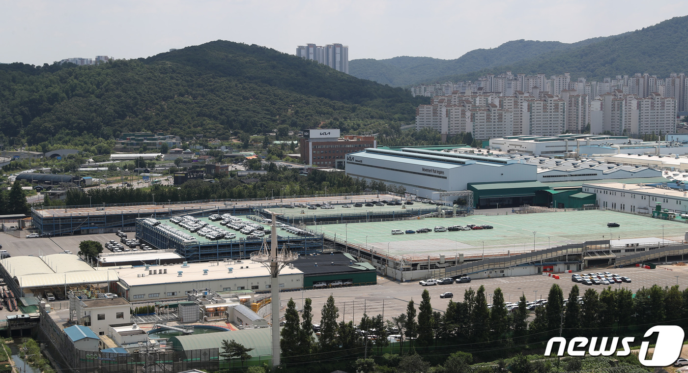 한산한 모습 보이는 기아 오토랜드 광명