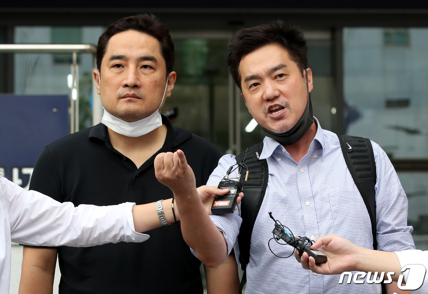 '가세연' 강용석·김세의, 구속영장 기각