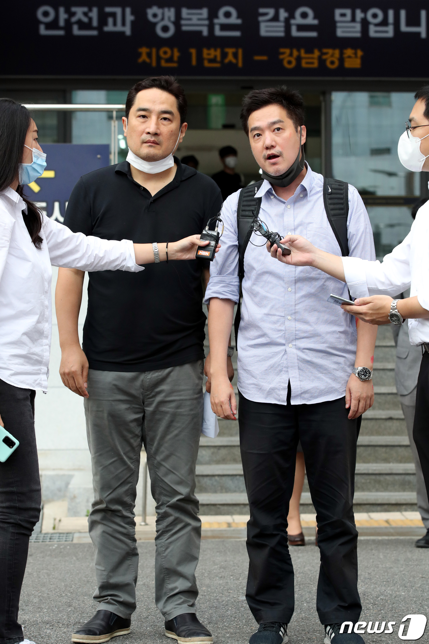 구속영장 기각, '가세연' 강용석·김세의 석방