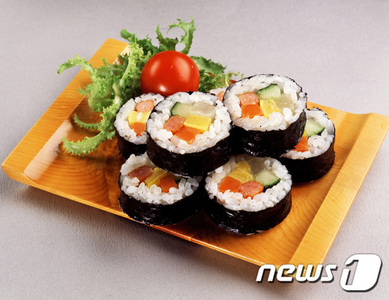 마키 아닌 김밥 교자 대신 만두…한류 열풍에 한식 제 이름 찾는다