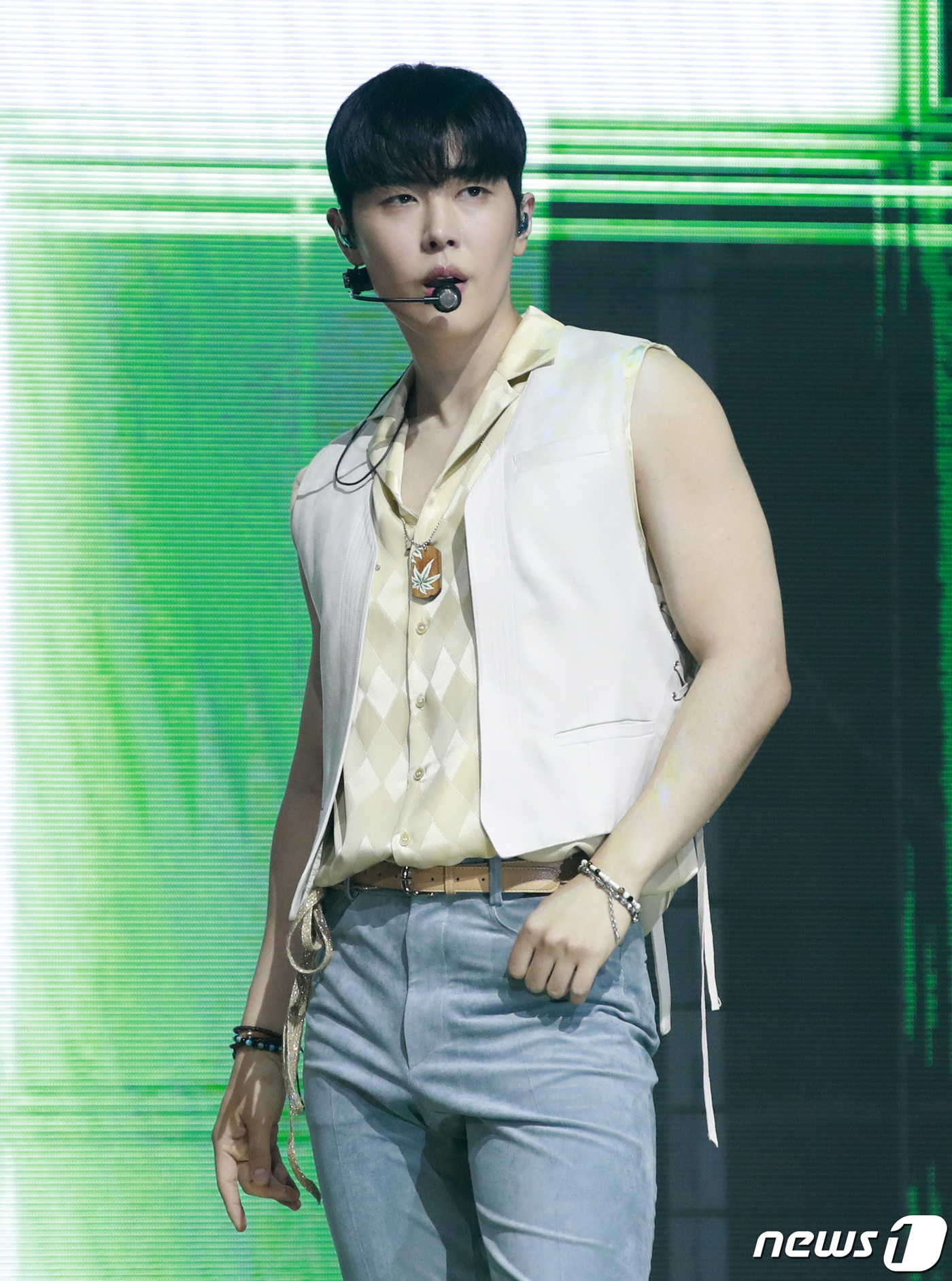 SF9 재윤, 조부상…뮤지컬 창업 공연 취소