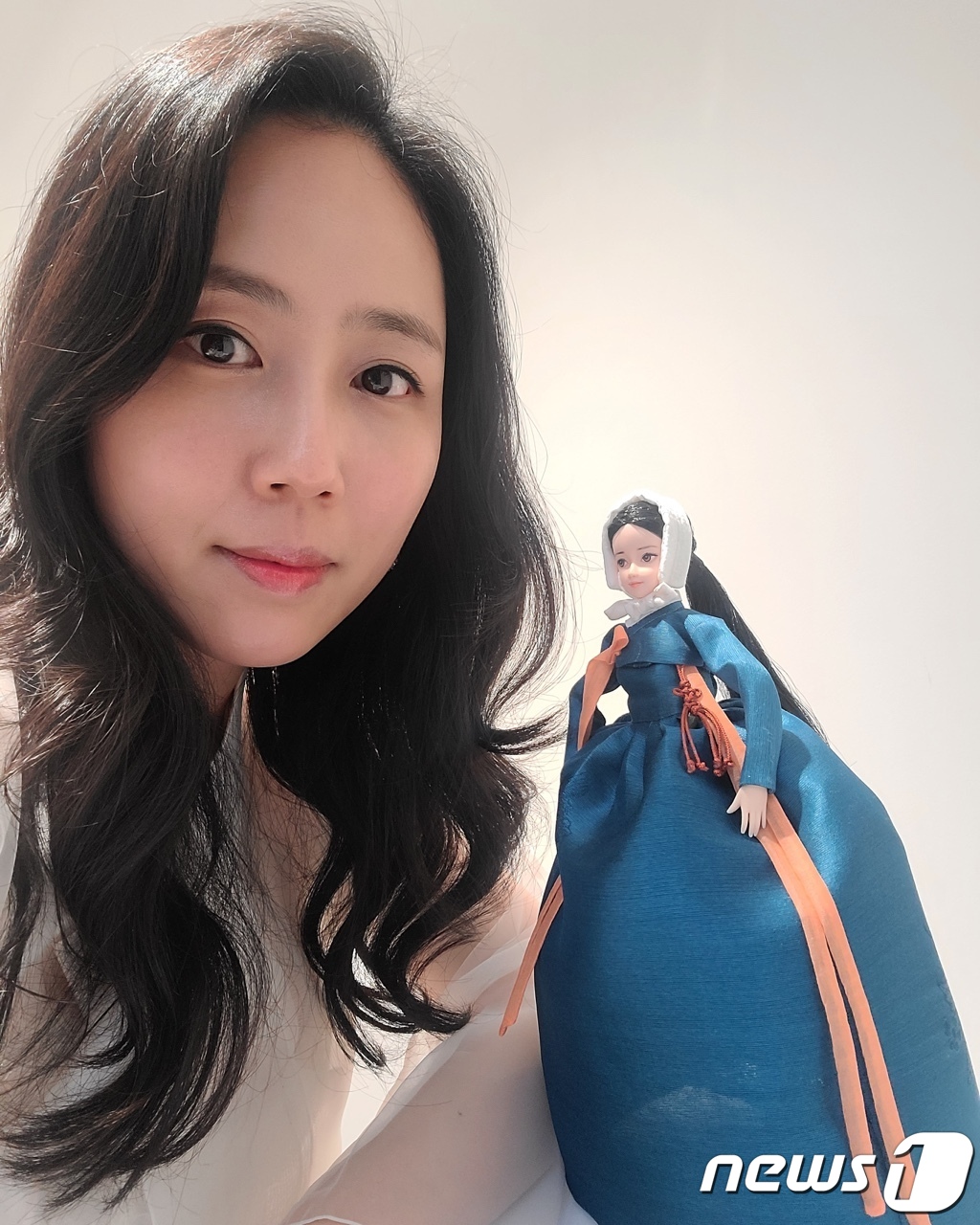 [통신One] 실물 크기 1/6 작은 한복 매력 맘껏 느끼세요