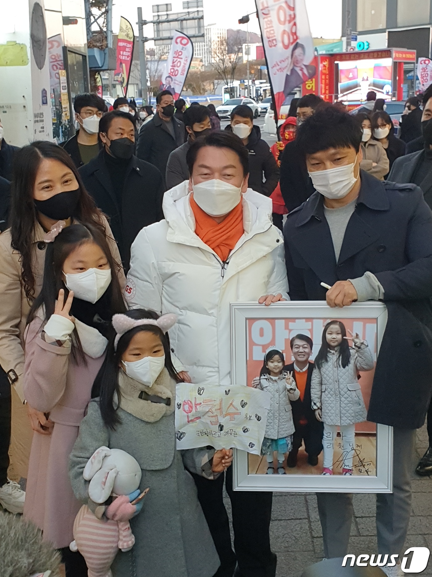 안철수 광주시민 설득 못한 상황서 바른정당과 통합…사죄
