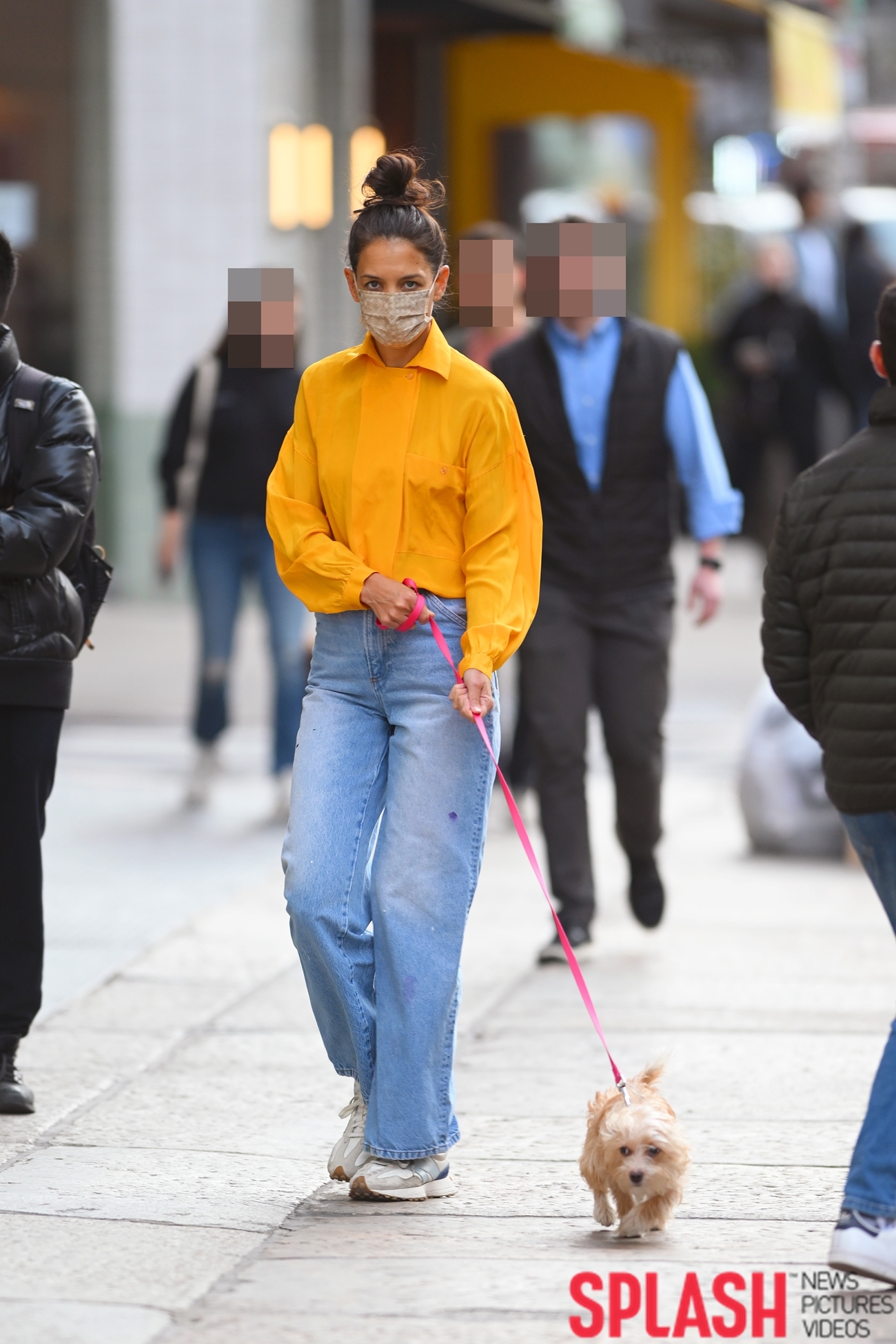 케이티 홈즈, 44세 맞아? 번 헤어도 완벽 소화하는 20대 비주얼 [N해외연예]