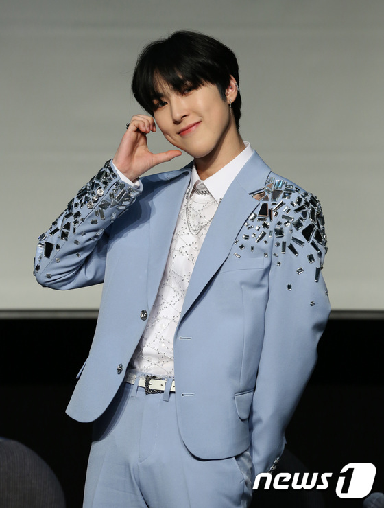 나인아이 주형 미소 활짝