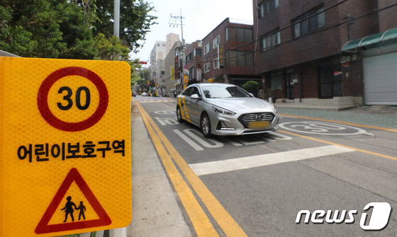 경찰, 하반기부터 야간 스쿨존 시속 40~50㎞ 시범완화