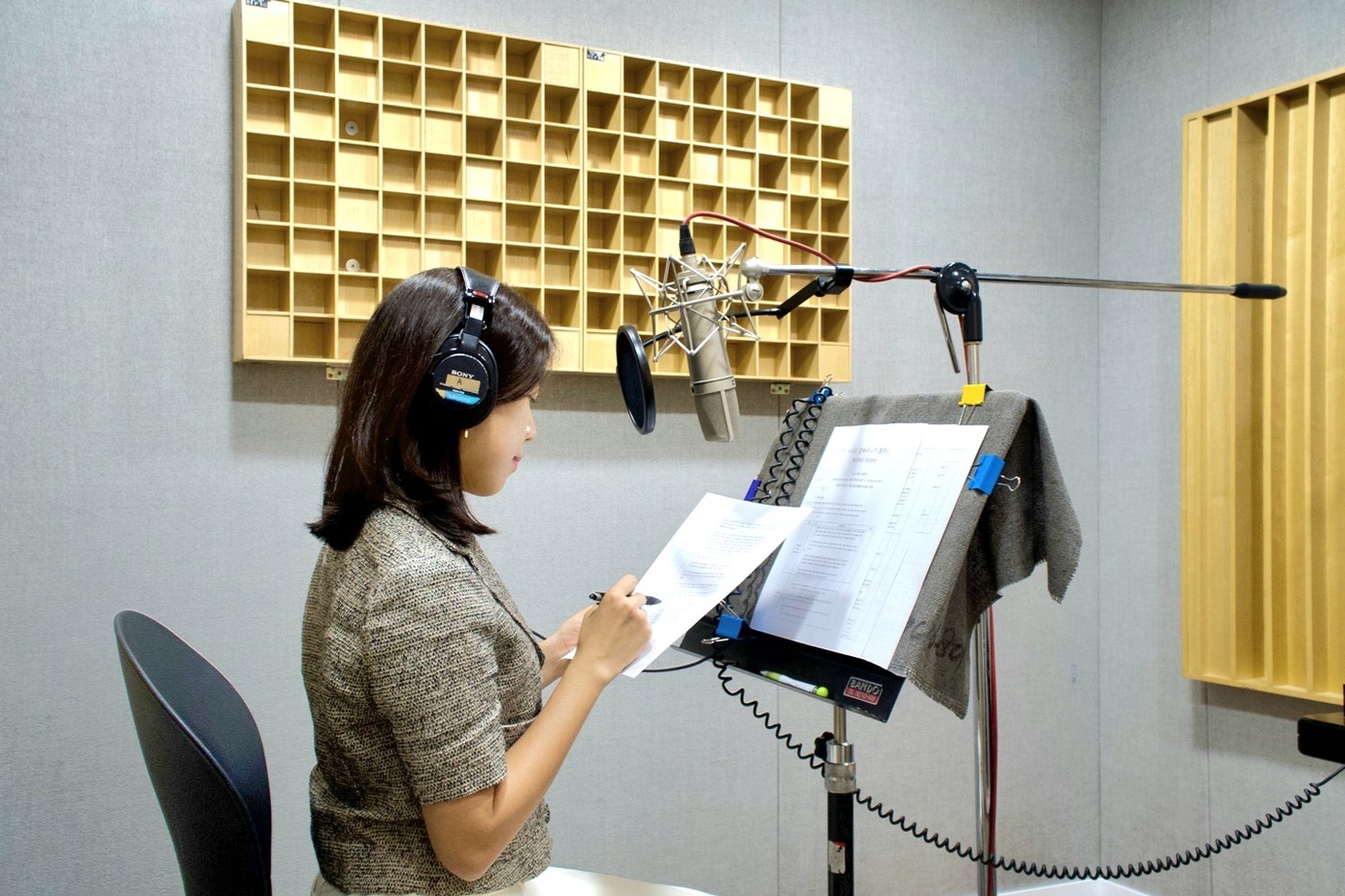 롯데마트, 성우 김보민과 매장 방송 개편…라디오 형식으로 친근감 ↑