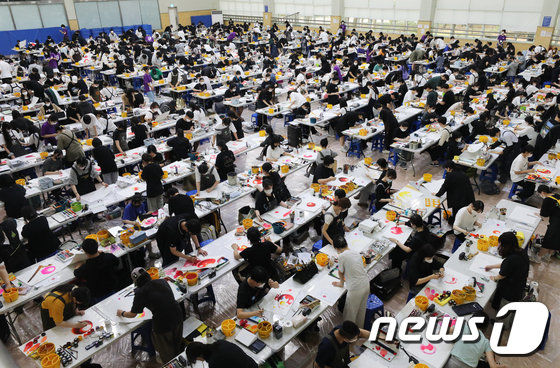 체육관 가득 메운 아트앤디자인 실기대회