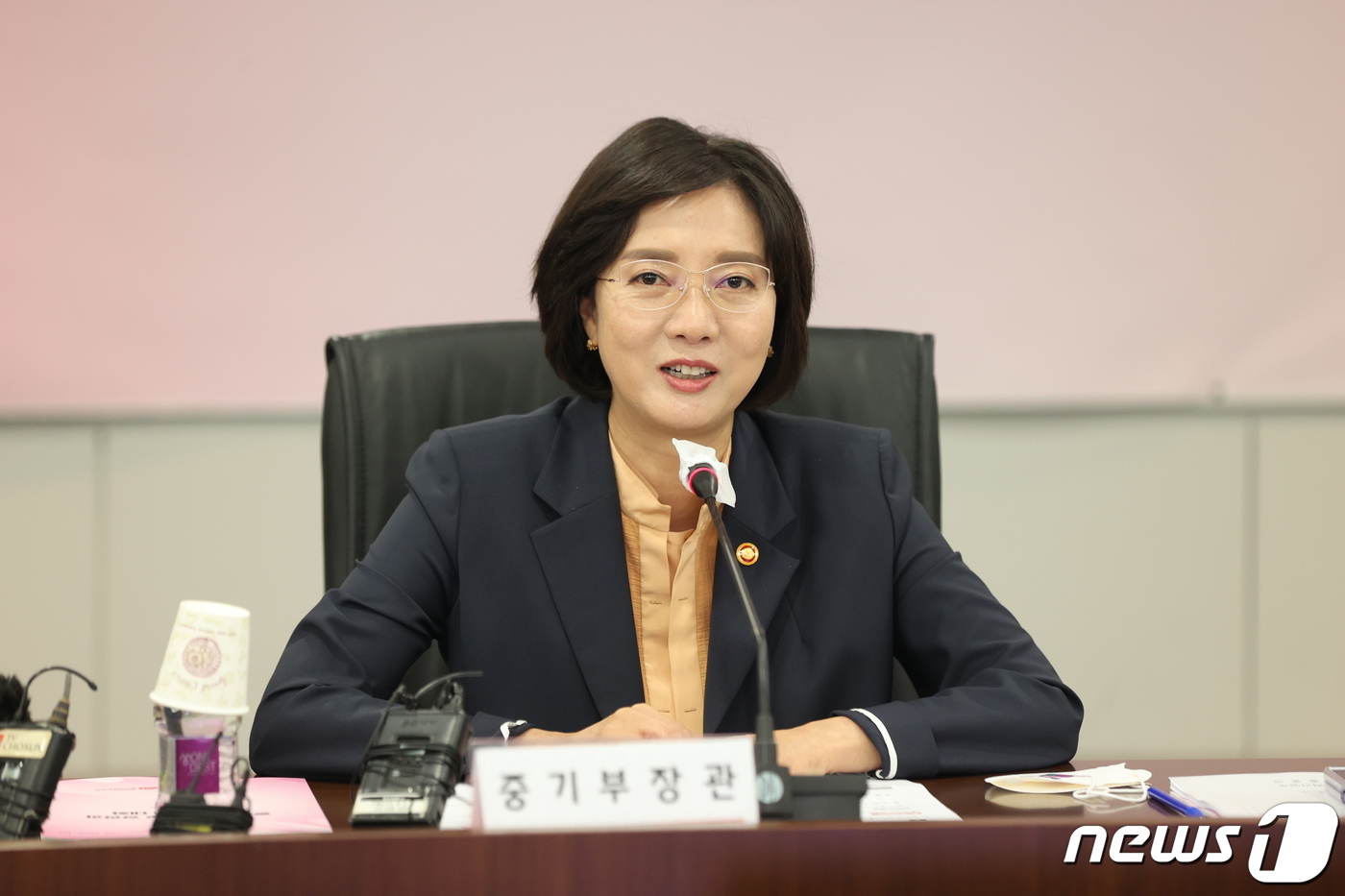 중소기업인과의 대화 하는 이영 장관