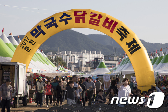 ‘인형극제, 막국수닭갈비 축제’…춘천 곳곳서 축제 잇따라