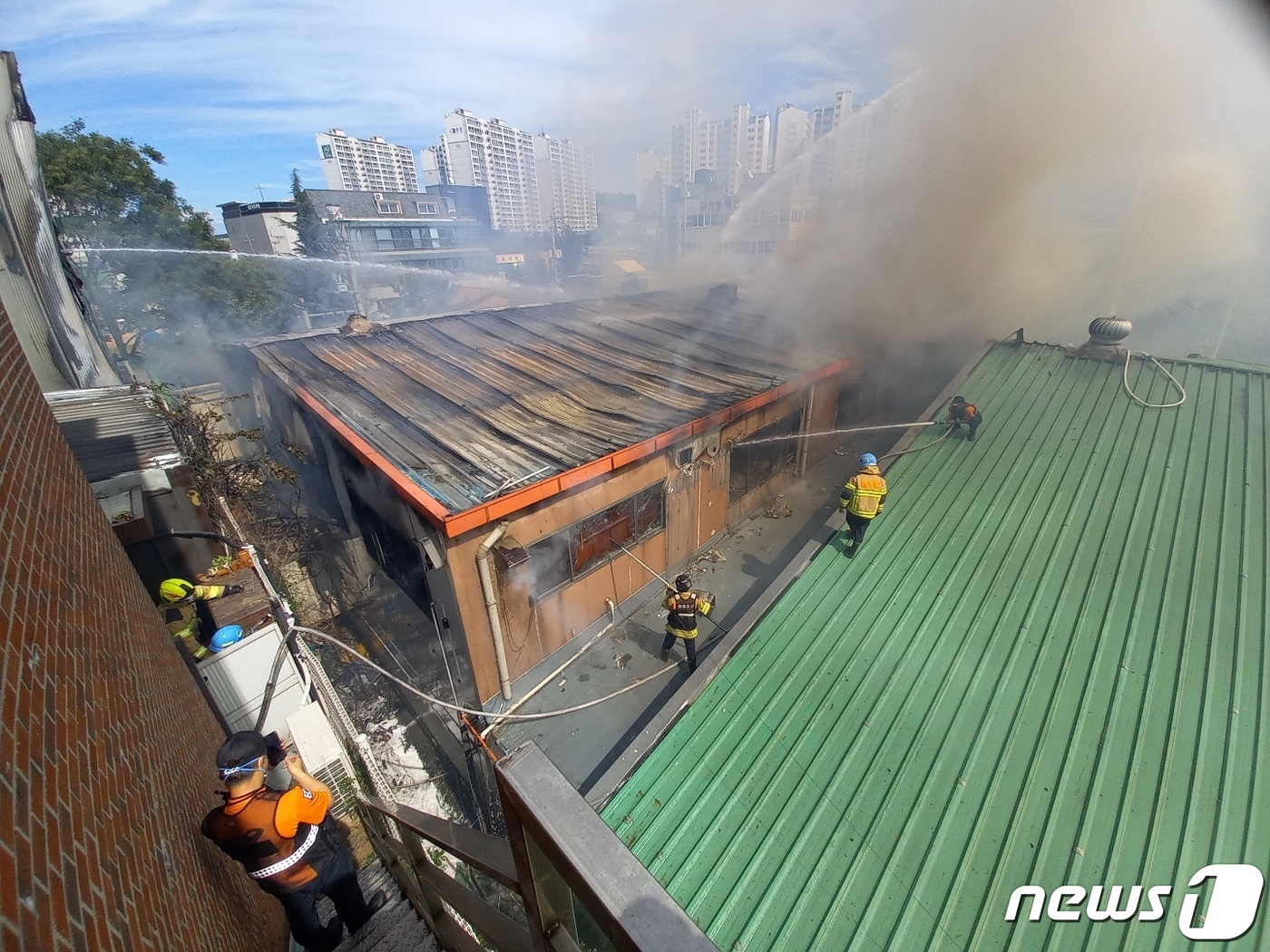 인천 서구 식자재 마트 화재…1명 부상