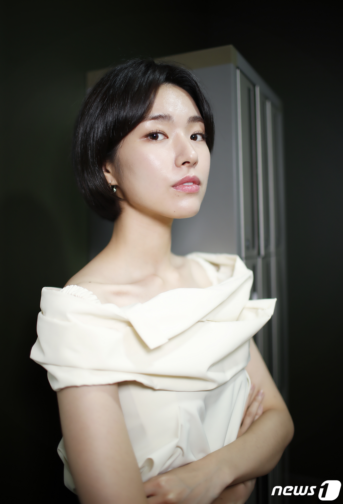 하영, 도도한 눈빛