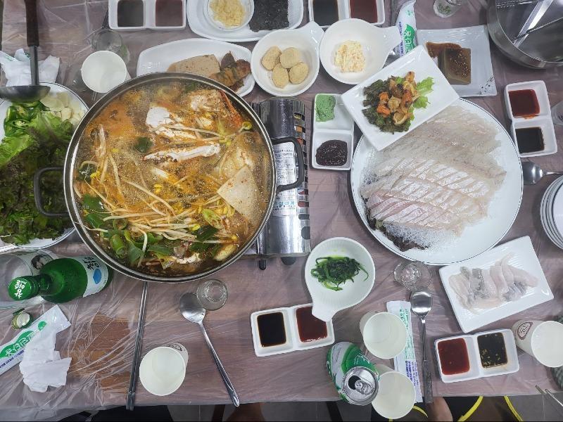 월미도 9만원 회, 싼 거였네…강릉 23만원 바가지 상차림 뭇매