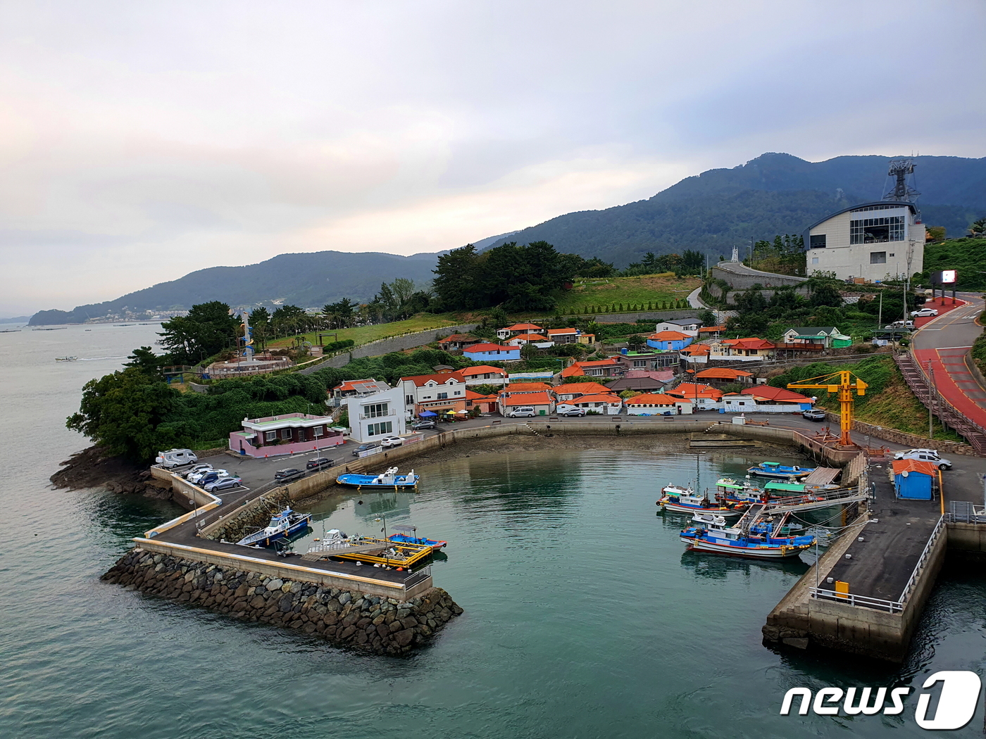 [신용석레인저가떴다] 남쪽바다 벗삼아 뚜벅…각산 오르니 삼천포 쪽빛 넘실