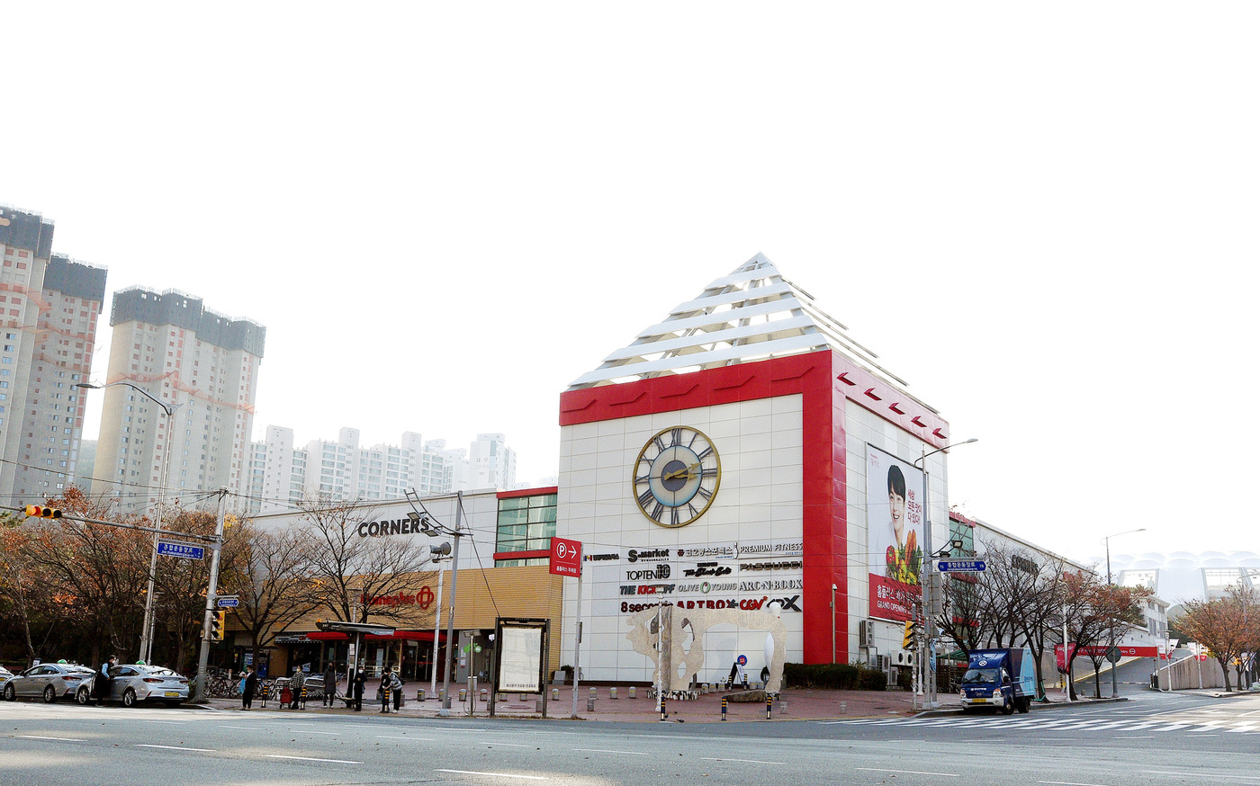 홈플러스, 부산 아시아드점 홈플러스 메가푸드마켓으로 새단장