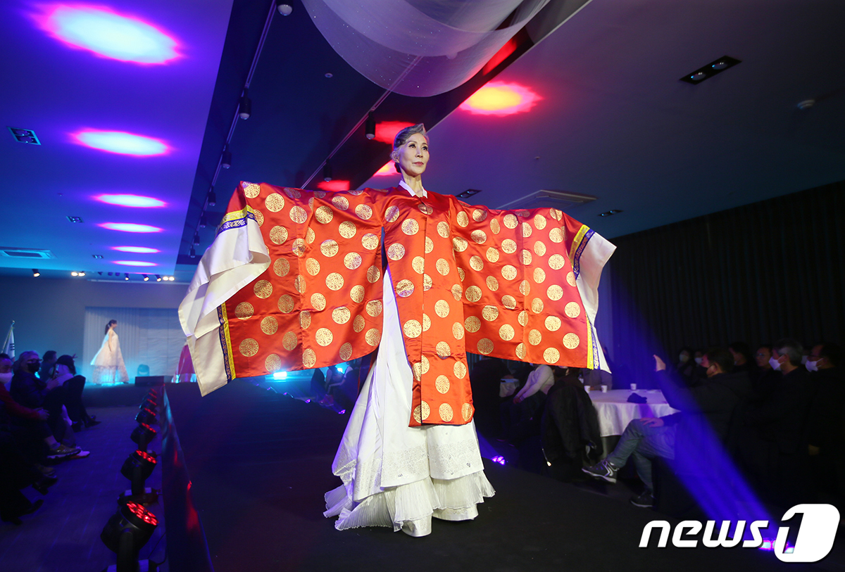 평창송어축제 개막 기념 한복 패션쇼