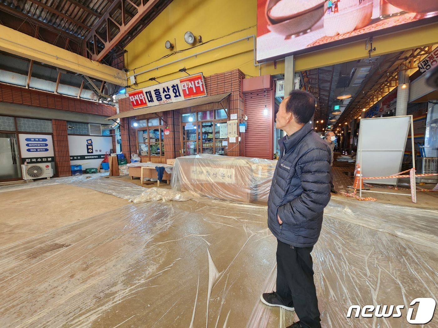 “백종원은 사돈지간” 딸과 동창…친분 얘기하며 4월1일 재개장 기다려